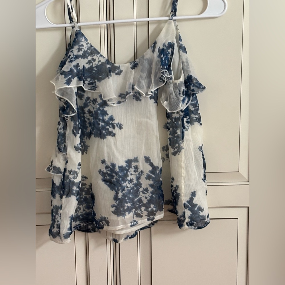Lucky Brand Floral Ruffle Women's Top - Blue and White- size XS